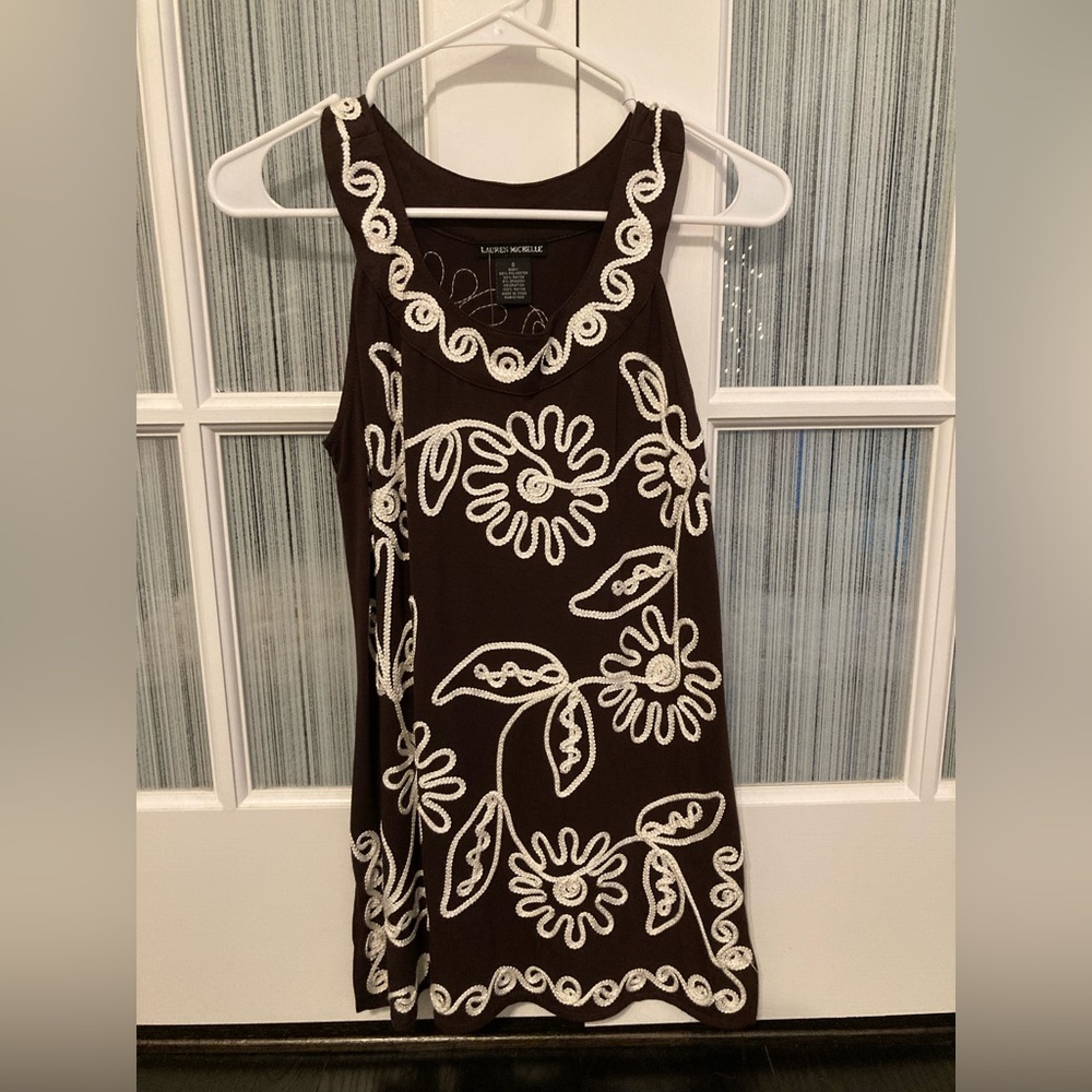 Floral Sleeveless Blouse